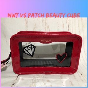 🆕 Victoria’s Secret Patch Beauty Cube Make up